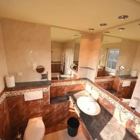 Haus Seeadler بيت للعطل *